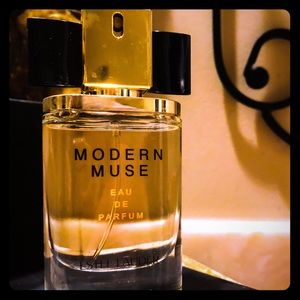 Estee Lauder Modern Muse - 1 oz - Like New!